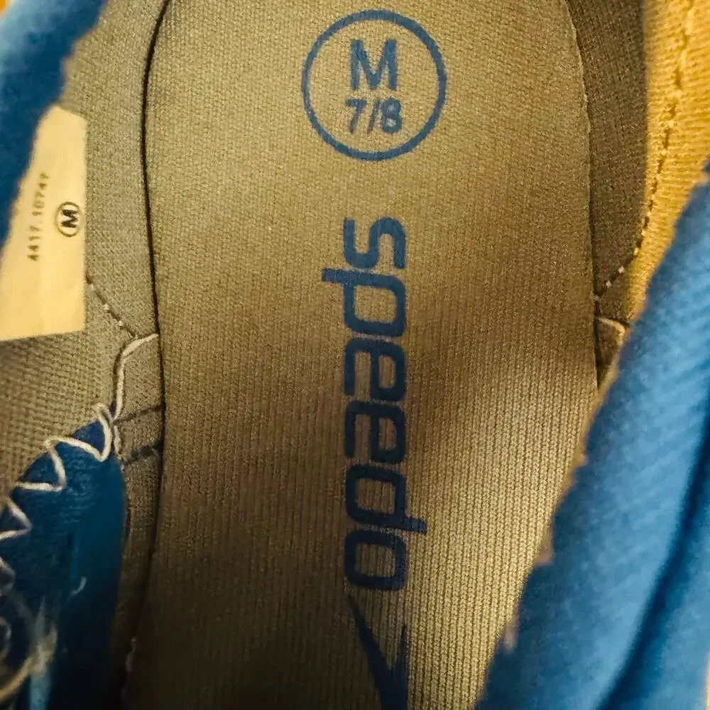 Speedo size medium